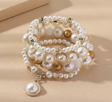 World of pearls 💋 bracelet they are bangles