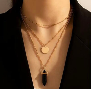 Black Glitter Crystalline black necklace🖤